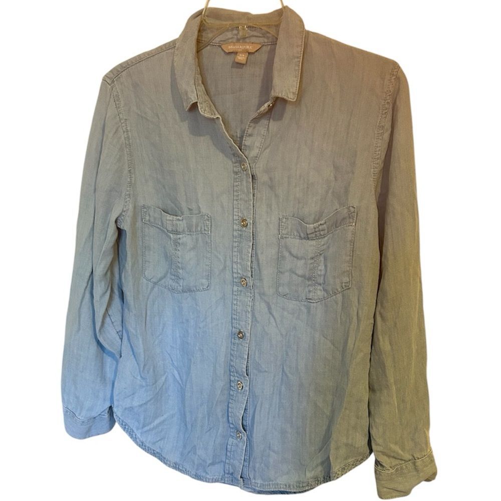 Banana Republic Light Wash Chambray Button-Up Shirt Size XS